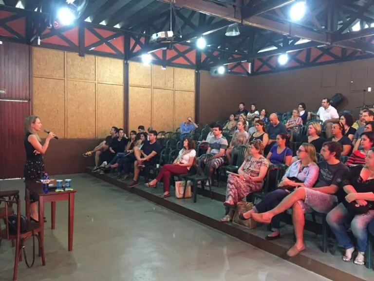 Regras, conflitos e riscos na adolescência