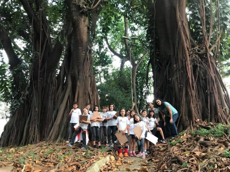 “Por onde praças”